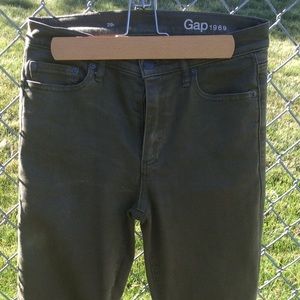 Gap 1969 Khaki pants 29 regular stretch skinny